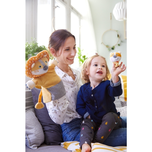 Haba hand puppet lion with baby
