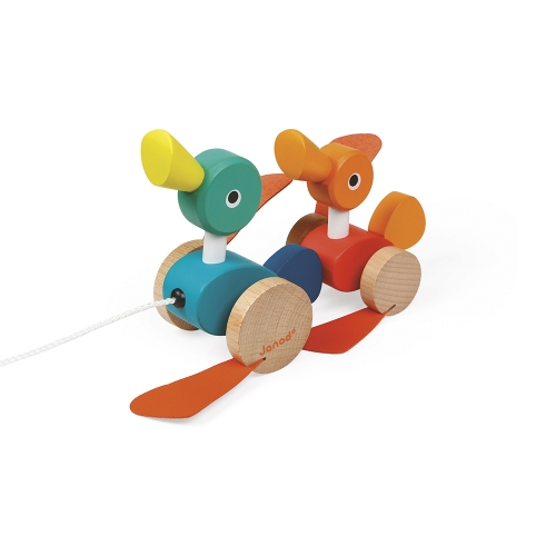 Janod Duck Family Pulling Figure